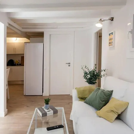 Rambla Apartments 5Dot3 8 Apartman *